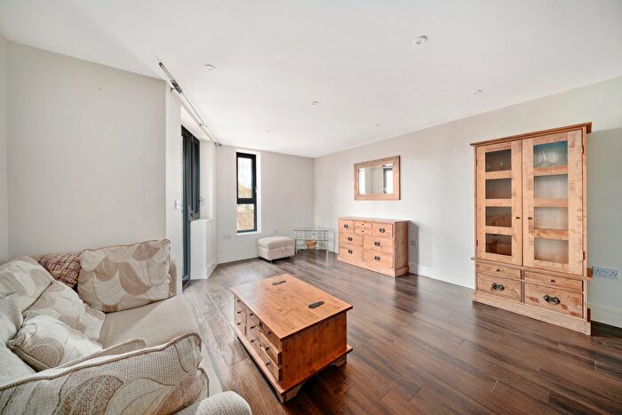 1 Bedroom Flat For Sale In Grange Road, London, SE1
