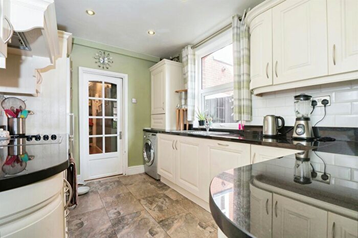 2 Bedroom Terraced House For Sale In Dutton Lane, Eastleigh, SO50