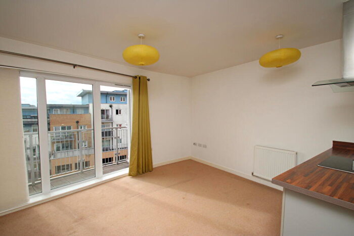 2 Bedroom Flat To Rent In Peebles Court, Whitestone Way, CR0