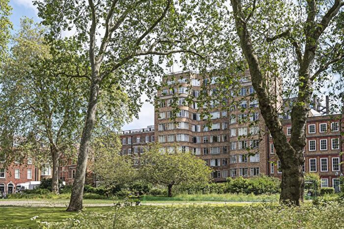 Studio To Rent In Charterhouse Square, Clerkenwell, London, EC1M