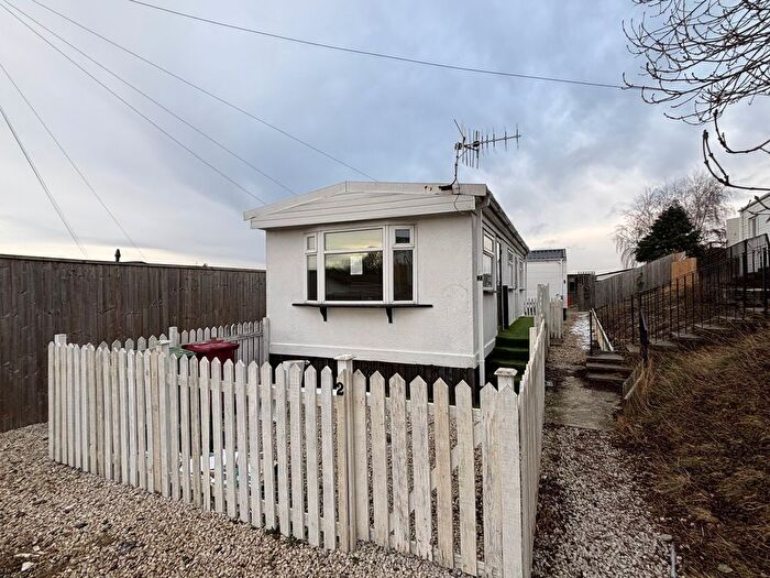 1 Bedroom Property To Rent In New Tupton, S42