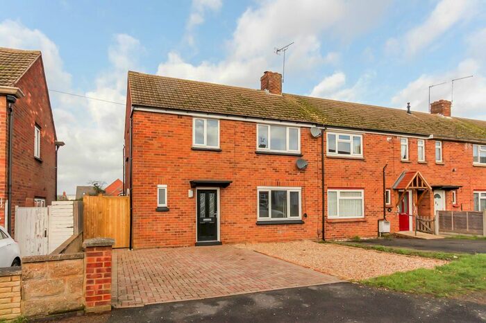 3 Bedroom Semi-Detached House To Rent In Balmoral Avenue, Rushden, NN10