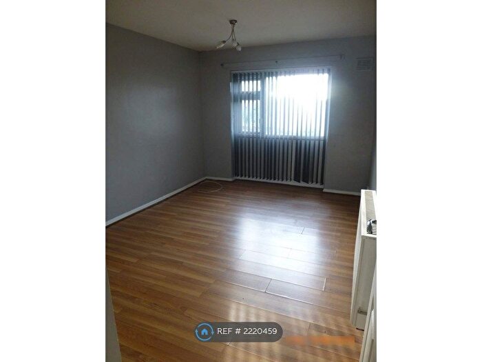 1 Bedroom Flat To Rent In Upper Ride, Coventry, CV3