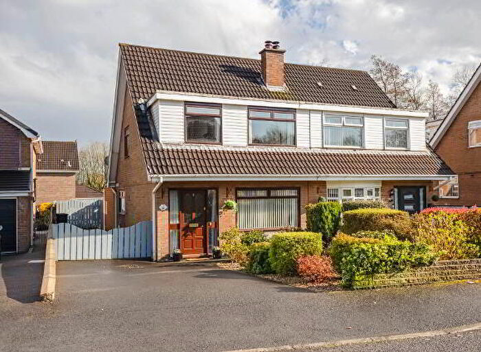 3 Bedroom Semi-Detached House For Sale In Thornleigh Park, Lisburn, BT28