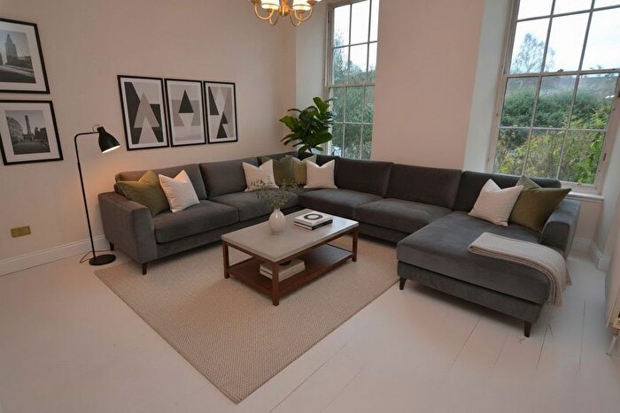 2 Bedroom Flat To Rent In Otago Street, Glasgow, G12