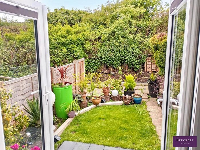 1 Bedroom Terraced House For Sale In Mona Street, Barnsley, S75