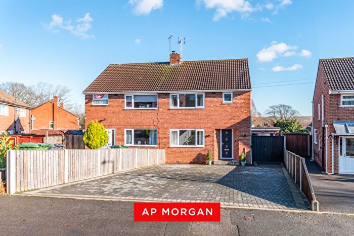 3 Bedroom Semi Detached House For Sale In Harport Road, Greenlands, Redditch, B98