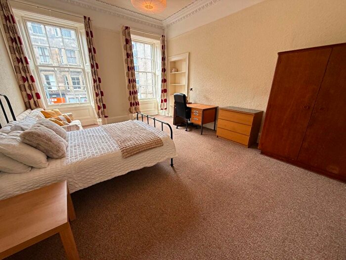 4 Bedroom Flat To Rent In South Clerk Street, Newington, Edinburgh, EH8