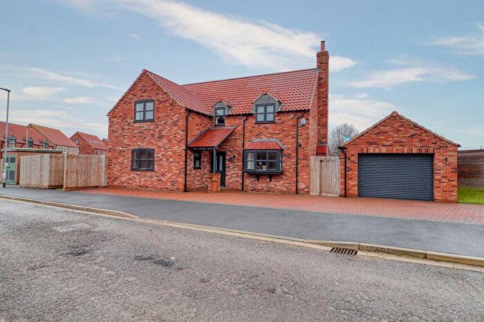 4 Bedroom Detached House For Sale In Lakeside View, Ealand, DN17