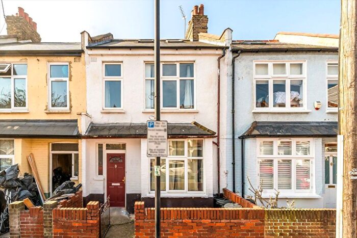 5 Bedroom Property To Rent In Willow Vale, London, W12