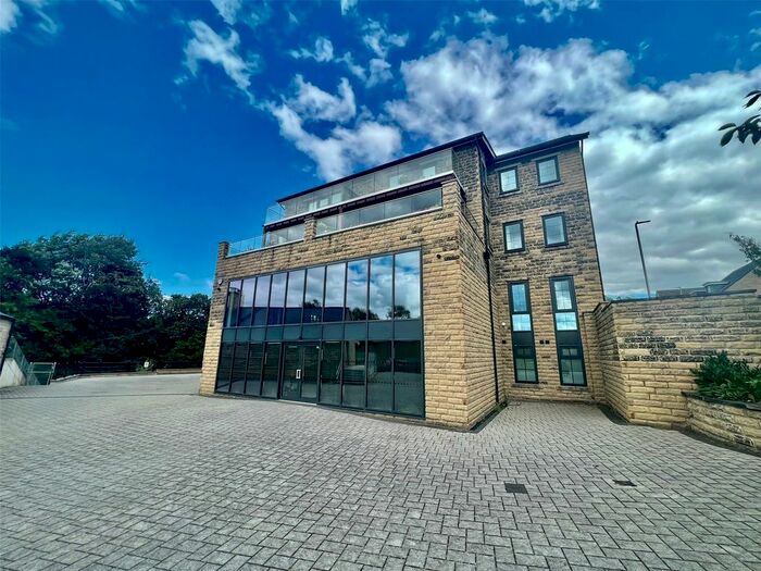 2 Bedroom Flat To Rent In Mill Way, Otley, West Yorkshire, LS21