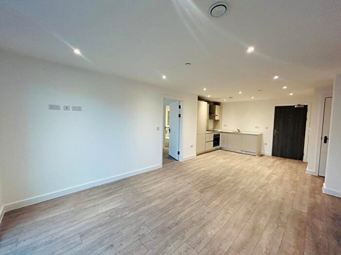 2 Bedroom Apartment To Rent In Green Street, Birmingham, B12