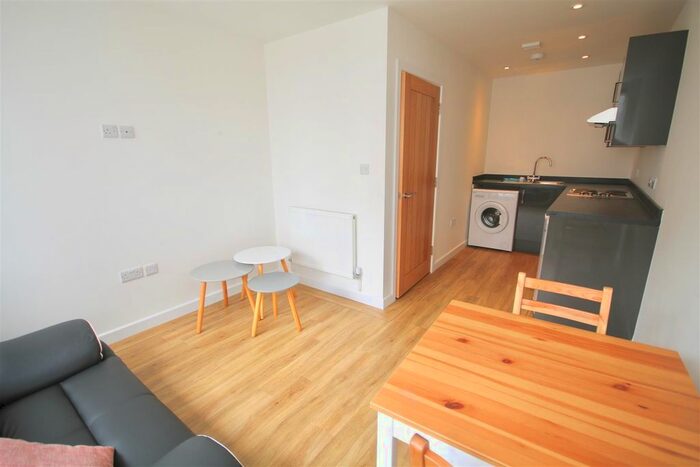 1 Bedroom Flat To Rent In Enterprise House, Isambard Brunel Road, Portsmouth, PO1