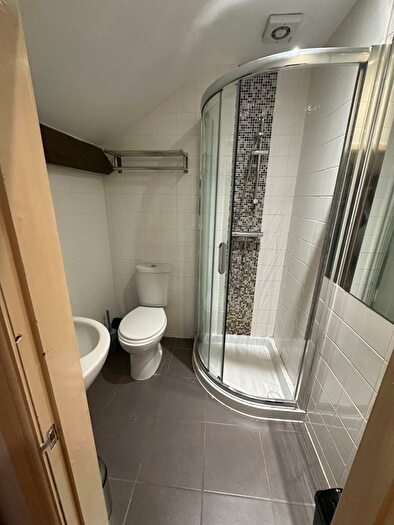 2 Bedroom Flat To Rent In Fitzwilliam Street, Huddersfield, HD1