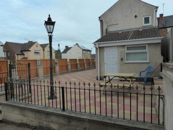 4 Bedroom Semi-Detached House To Rent In Windmill Hill Lane, Derby, Derbyshire, DE22