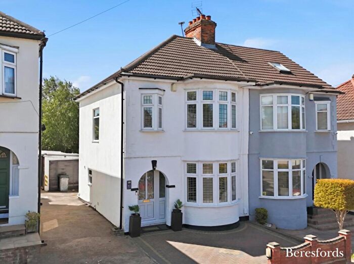 3 Bedroom Semi-Detached House For Sale In Staverton Road, Hornchurch, RM11