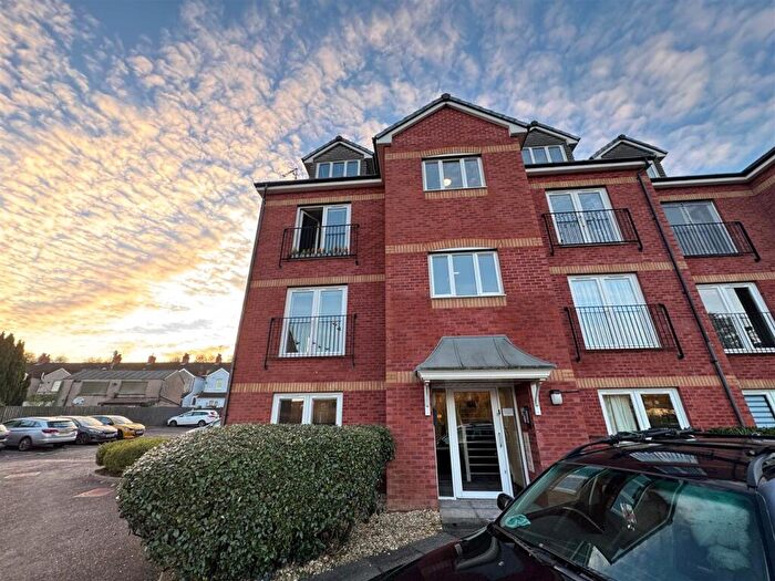 2 Bedroom Apartment For Sale In Hall Street, Blackwood, NP12