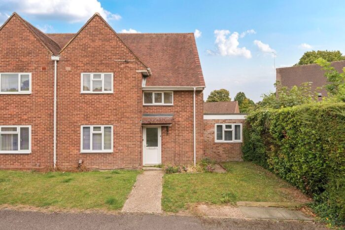 6 Bedroom Semi-detached House For Sale In Minden Way, Winchester, SO22