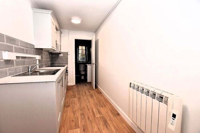 1 Bedroom Flat To Rent In London Road, Cheltenham, Gloucestershire, GL52