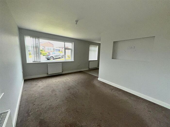 2 Bedroom Detached Bungalow To Rent In Laburnum Avenue, Stalybridge, SK15