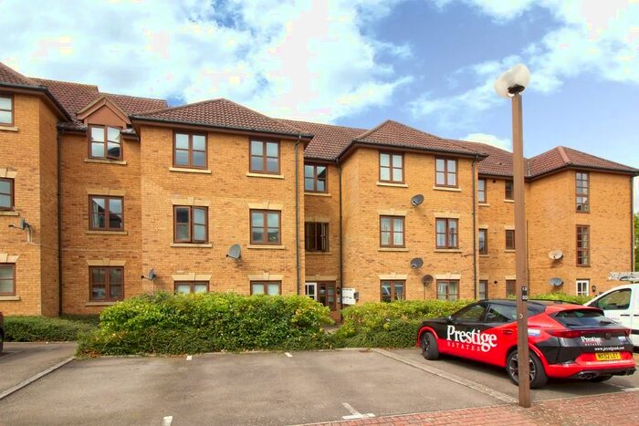 2 Bedroom Apartment To Rent In Berrington Grove, Milton Keynes, Buckinghamshire, MK4