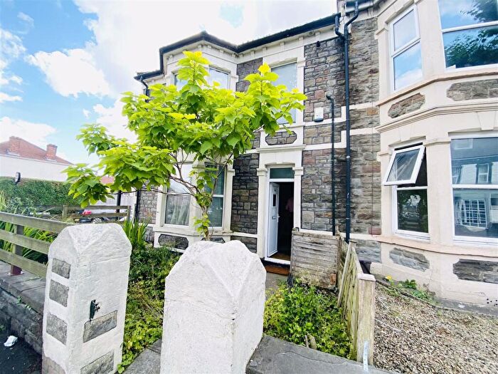 4 Bedroom End Of Terrace House To Rent In B Staple Hill Road, Fishponds, BS16