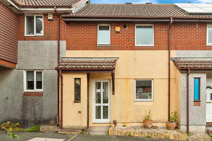 2 Bedroom Terraced House For Sale In Smeaton Square, Plymouth, PL3