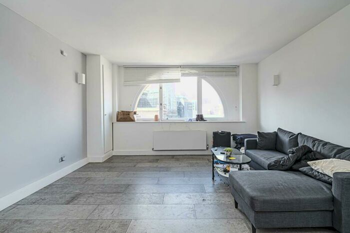 2 Bedroom Flat To Rent In Tabernacle Street, Old Street, London, EC2A