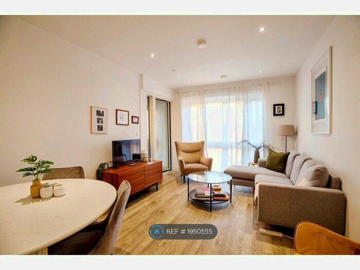 1 Bedroom Flat To Rent In Capitol Court, London, E3