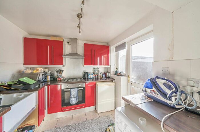 2 Bedroom End Of Terrace House For Sale In Aberdeen Street, Hull, HU9