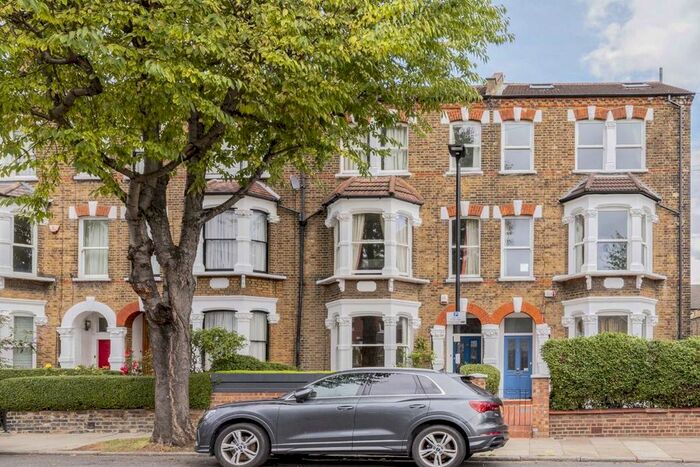6 Bedroom Terraced House To Rent In Beversbrook Road, London, N19