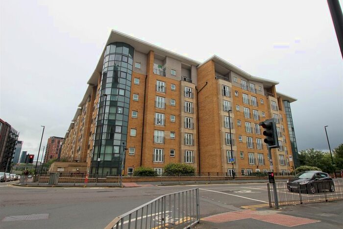 2 Bedroom Flat To Rent In Middlewood Street, Salford, M5