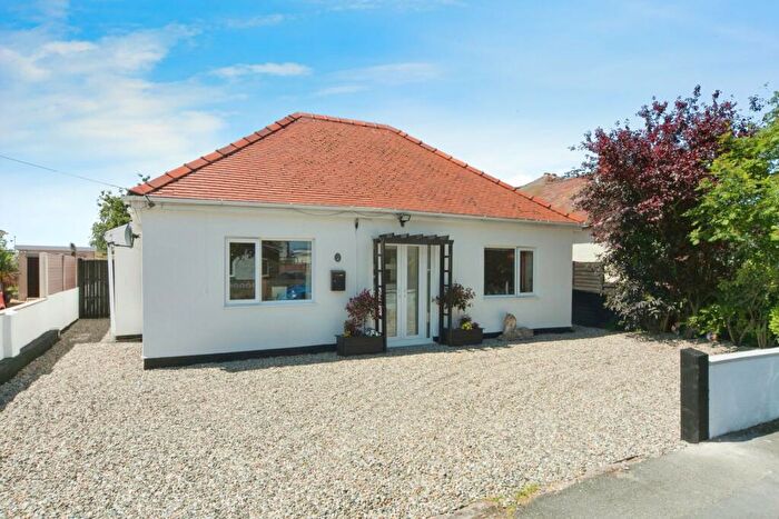 3 Bedroom Bungalow For Sale In Llugwy Road, Kinmel Bay, Conwy, LL18