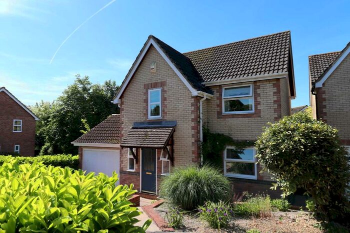 3 Bedroom Detached House To Rent In College Fields, Marlborough, SN8