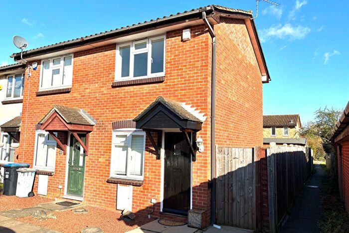 1 Bedroom End Of Terrace House To Rent In Windermere Close, Egham, Surrey, TW20
