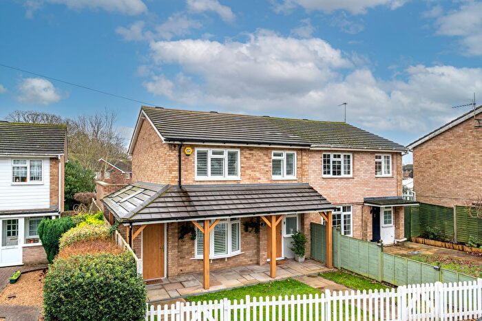 3 Bedroom Semi-Detached House For Sale In Dudley Close, Bovingdon, Hemel Hempstead, Hertfordshire, HP3