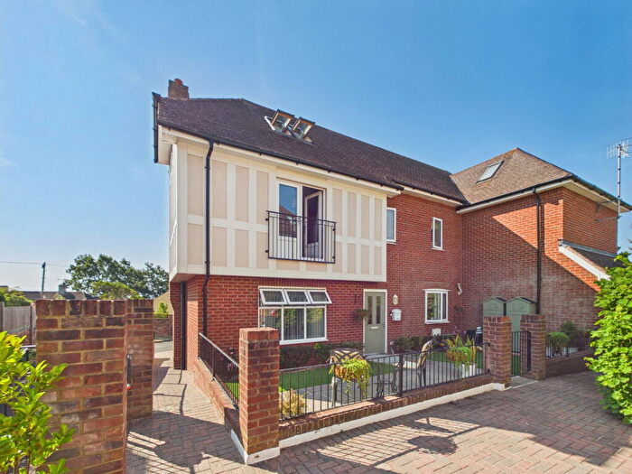 4 Bedroom Semi-Detached House For Sale In Elizabeth Mews, Woodland Avenue, High Salvington, BN13