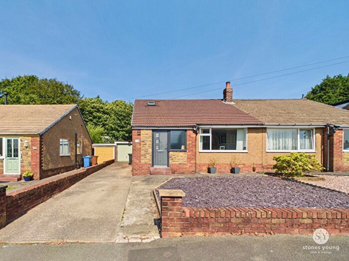 3 Bedroom Semi-Detached House For Sale In Cunliffe Close, Blackburn, BB1