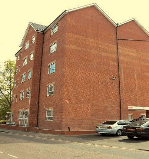 Studio To Rent In Manor Road, Town Centre, Luton, Beds, LU1