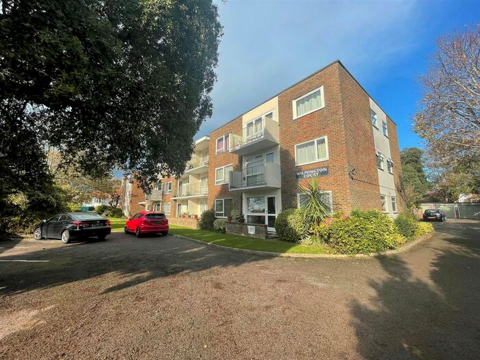 2 Bedroom Flat To Rent In Wilmington Court, Bath Road, Worthing, BN11