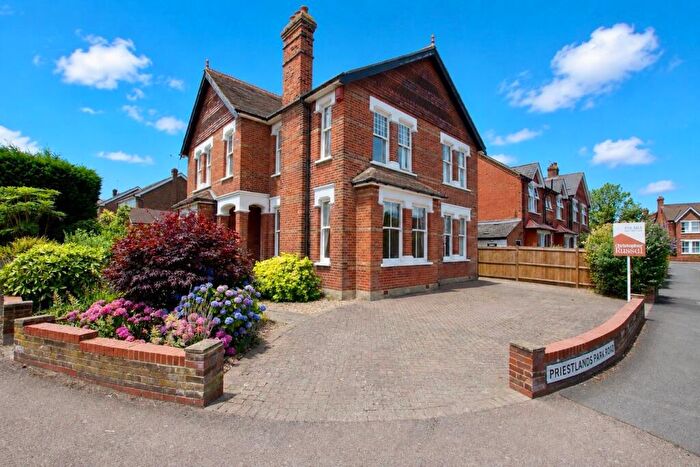 5 Bedroom Detached House For Sale In Priestlands Park Road, Sidcup, DA15