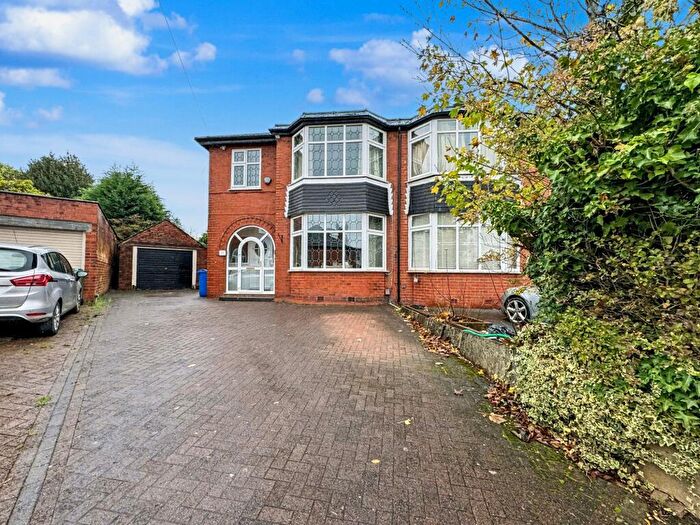 4 Bedroom Semi Detached House For Sale In Butt Hill Avenue, Prestwich, M25