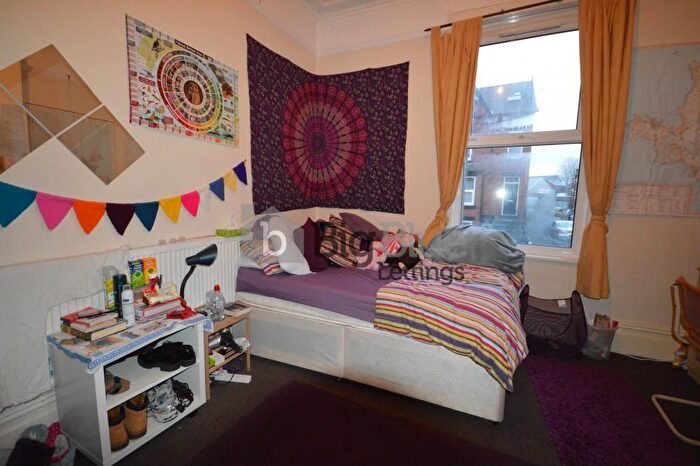 7 Bedroom House To Rent In Brudenell Road, Leeds, LS6