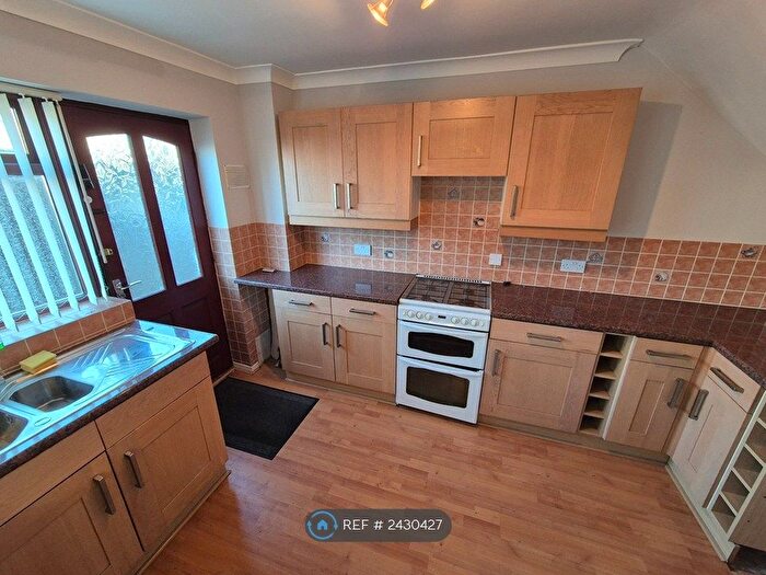 3 Bedroom Terraced House To Rent In Marsdale, Hull, HU7