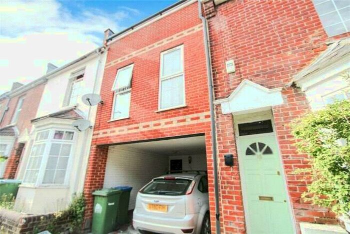 3 Bedroom Terraced House To Rent In Lyon Street, Southampton, Hampshire, SO14