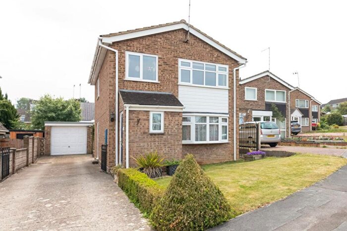 3 Bedroom Detached House For Sale In Meadow View, Banbury, OX16