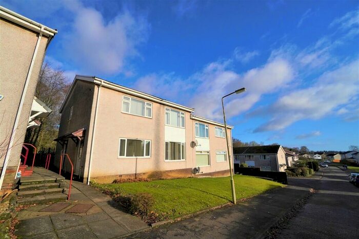 2 Bedroom Flat To Rent In Glazert Place, Milton Of Campsie, G66