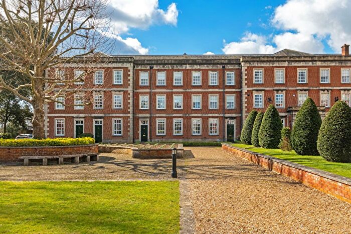 4 Bedroom Terraced House To Rent In Peninsula Square, Winchester, SO23