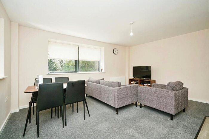 2 Bedroom Apartment For Sale In Windsor Street, Salford, M5