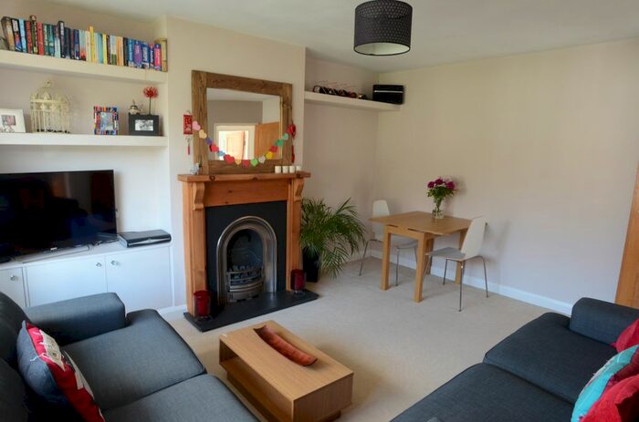 1 Bedroom Maisonette To Rent In Barnes End, New Malden, Surrey, KT3